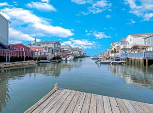 22 W 10th Rd, Broad Channel, NY 11693