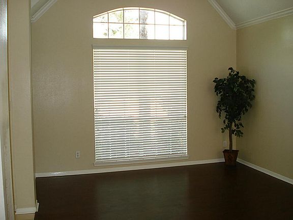 3rd image of 17926 Stoney Glade Ct