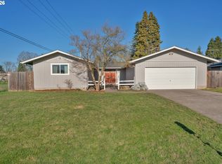 596 Pinedale Ave, Springfield, OR 97477