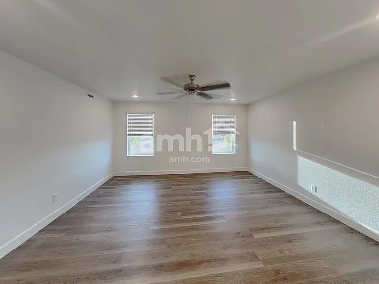 10003 Abilene Ct — Photo 8