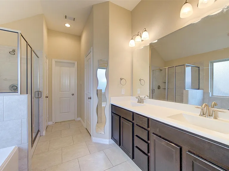 6519 Point Hollow Ln — Photo 41