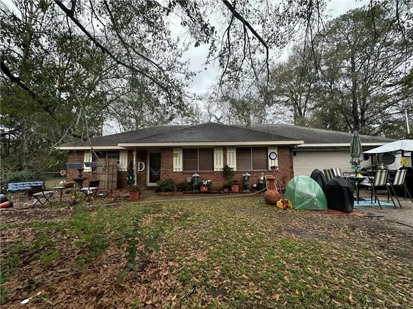 27399 Tag A Long Rd, Lacombe, LA 70445