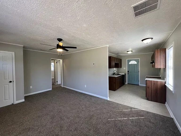 1267 Canfield Ave — Photo 4