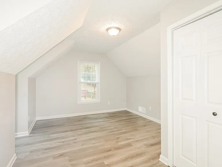 1265 Grayland Hills Dr — Photo 15