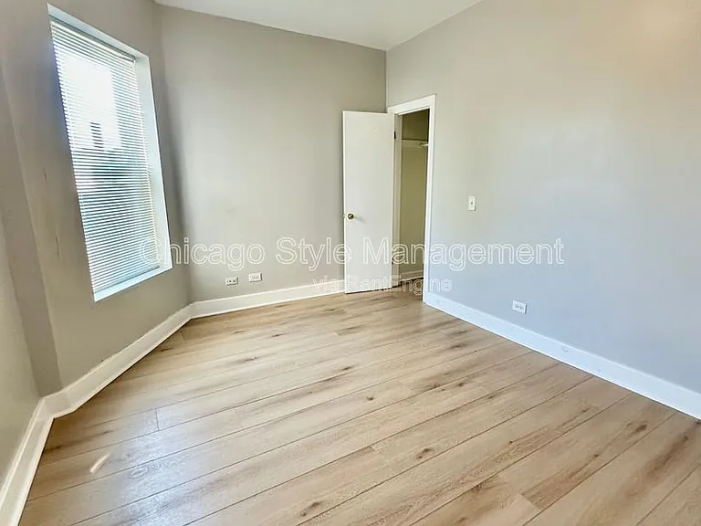 3302 W Fulton Blvd #3 — Photo 5