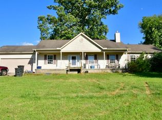 6714 Prior Rd, Nashport, OH 43830