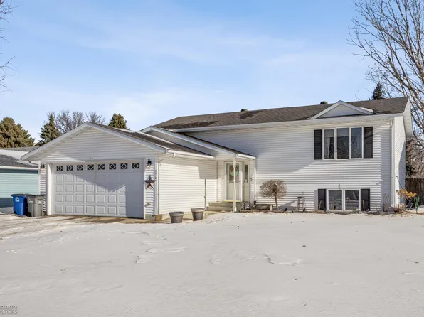 3510 12th St S, Moorhead, MN 56560