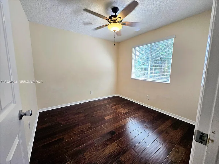 854 SW 8th Pl — Photo 15