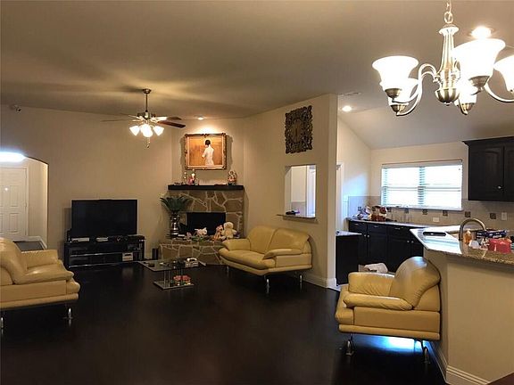 3rd image of 12918 Adela Dr