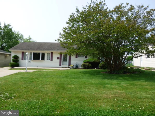 226 S Olds Blvd, Fairless Hills, PA 19030