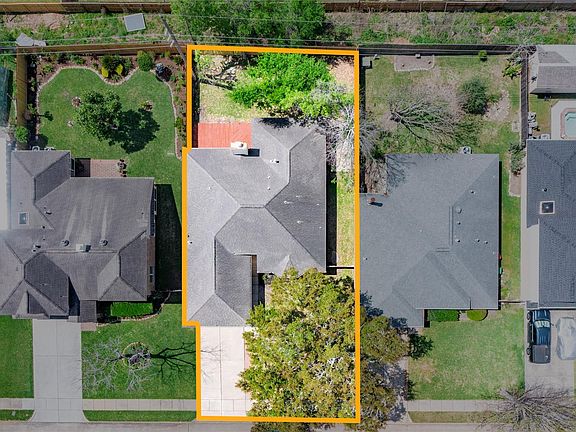 5th image of 16342 Maple Downs Ln