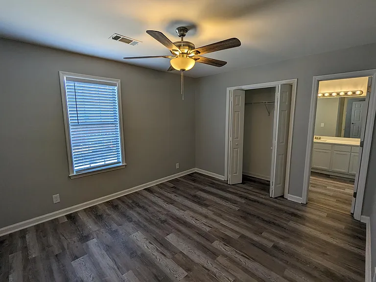 4713 Derbyshire Dr — Photo 11