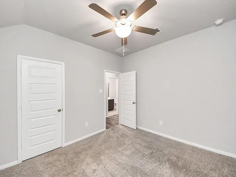 518 Ellwood Terrace Ln — Photo 31
