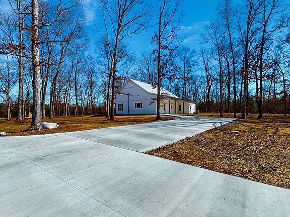 5th image of 579 Lower Halls Mill Rd