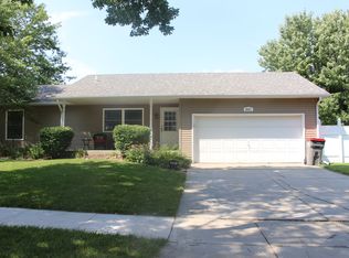 2021 SW 21st St, Lincoln, NE 68522