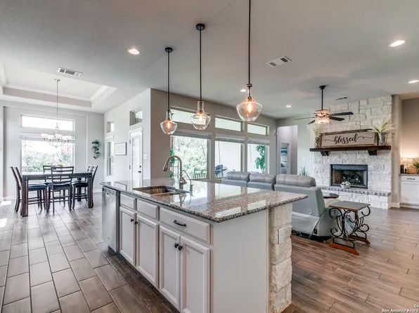 5203 Agave Spine, San Antonio, TX 78261