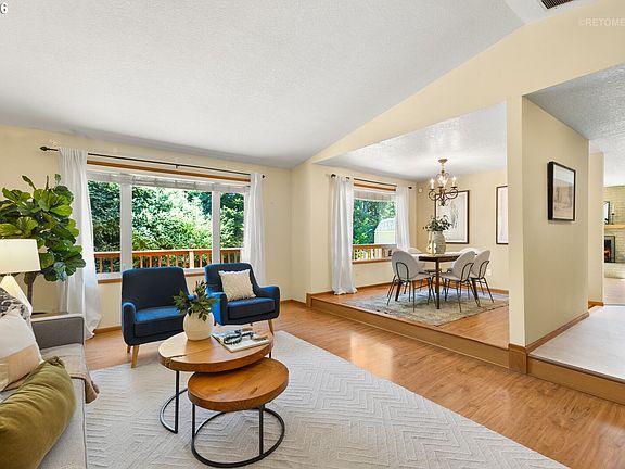 5th image of 1935 Hillhouse Dr