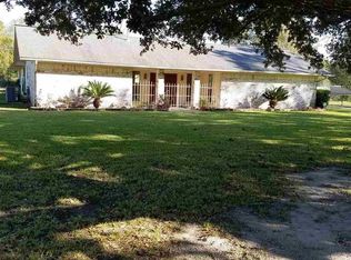 1460 Turner Dr, Bridge City, TX 77611