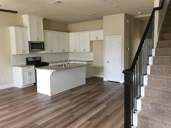 3rd image of 8107 Snowmass Dr