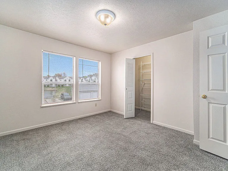 Canal 2 Apartments — Photo 59