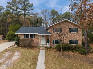 206 Pamlico Dr, Washington, NC 27889