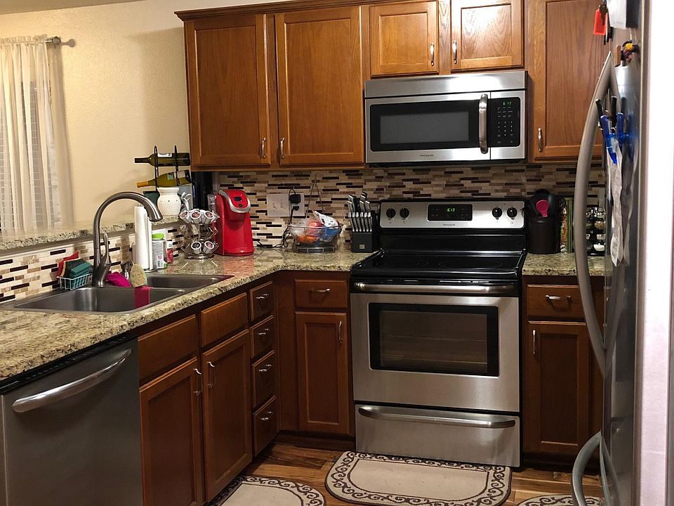 2nd image of 1641 NE Lotus Dr Unit 1