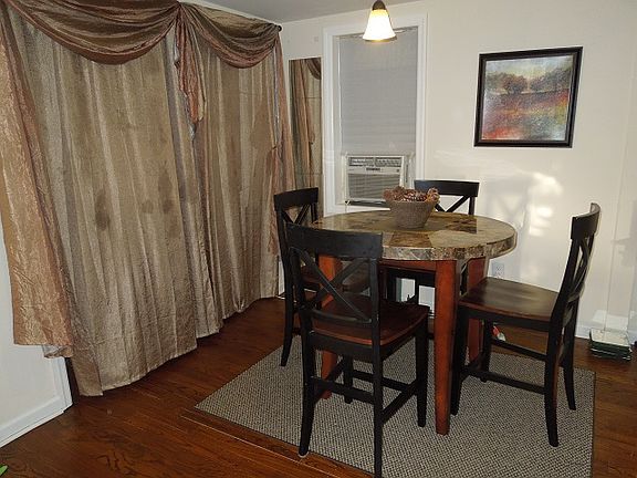 5th image of 885 Olympia Blvd