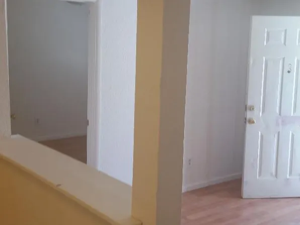 2306 Iowa St APT 3, Carlsbad, NM 88220