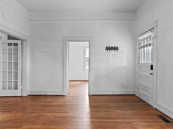 5th image of 704 Lynchburg Ave