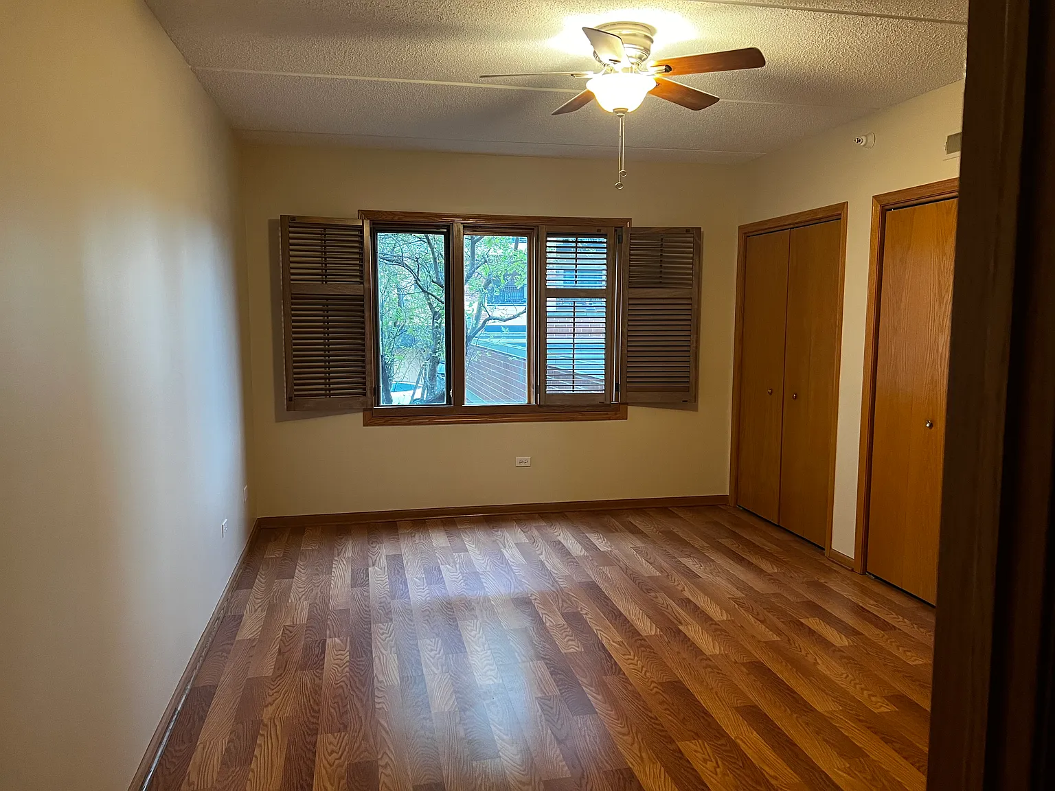 2 bed, 1300 sqft, $2,500 — Photo 3