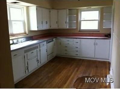 5th image of 4319 Emerson Ave