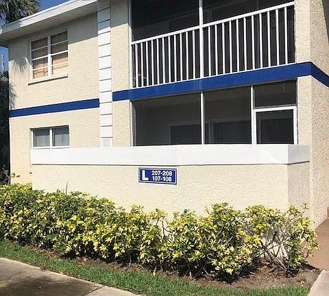 2nd image of 1526 SE Royal Green Cir APT L107