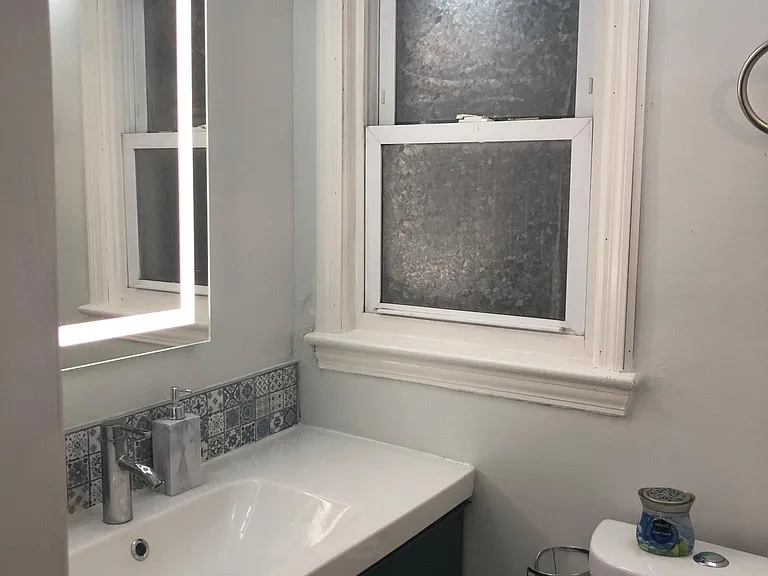 Upstairs Full Bath