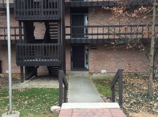 5503 Lakeside Dr APT 3C, Lisle, IL 60532