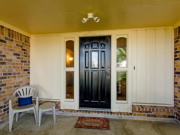 4th image of 7438 Knob Hill Ave