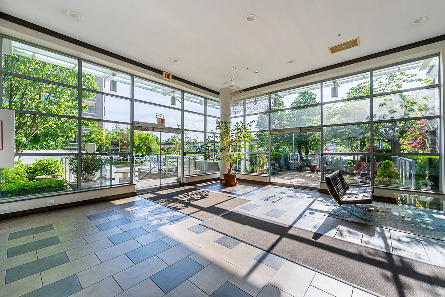 125 Milross Ave #506 photo 1