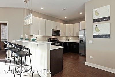 4th image of 2008 N Whipple St APT 406