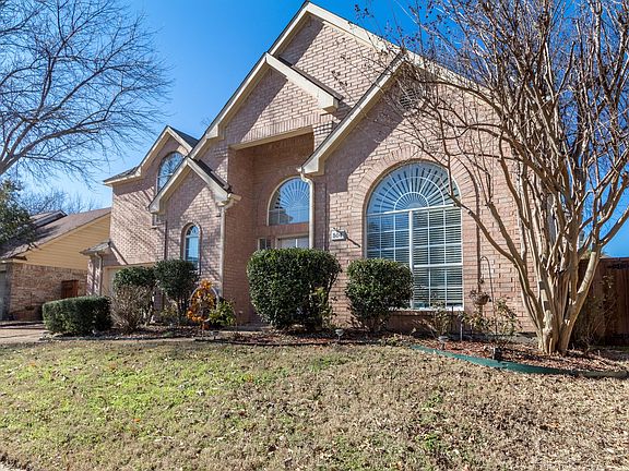 3rd image of 504 Glenn Ln