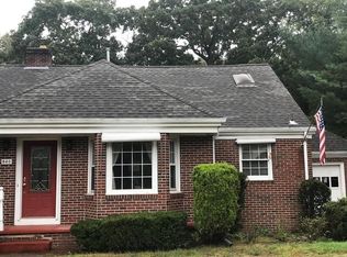 840 Sanderson Rd, Johnston, RI 02919