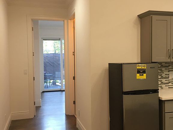 3rd image of 788 Mayview Ave
