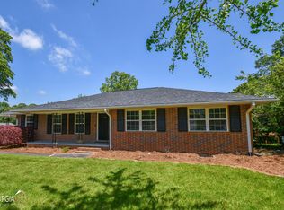 460 Holly Dr, Gainesville, GA