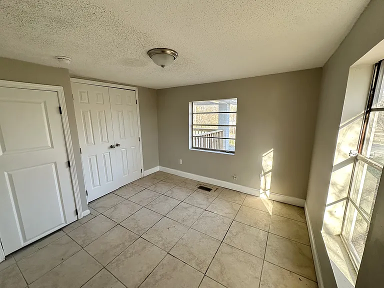 1512 Cherry Ave — Photo 3
