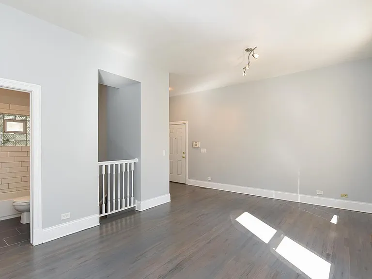 1713 W Julian St #1R — Photo 6