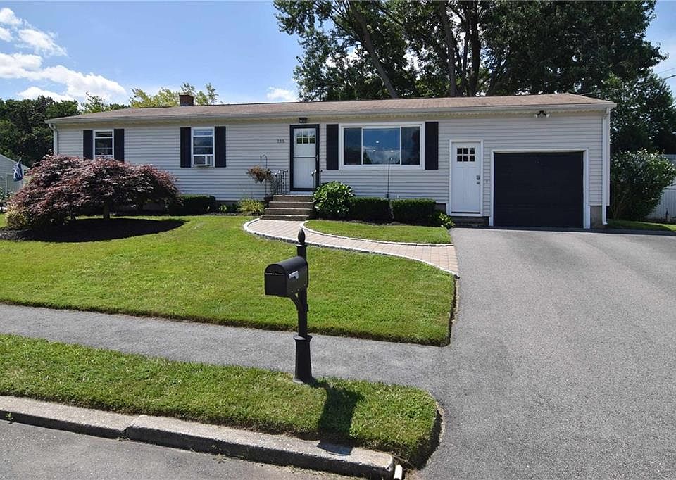 135 Quail Hollow Rd, Cranston, RI 02920 Zillow