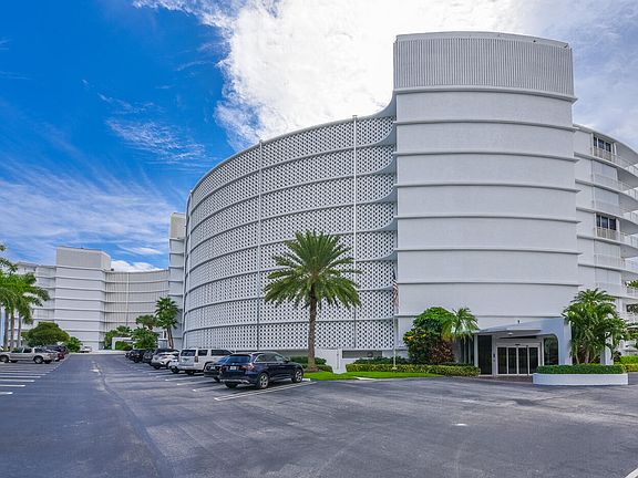 3rd image of 2780 S Ocean Boulevard #111