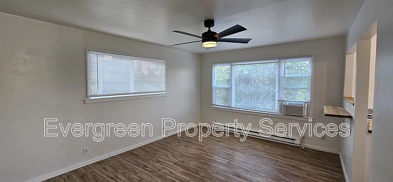 Studio, 1.0 bath, 450 sqft, $1,100 — Photo 1