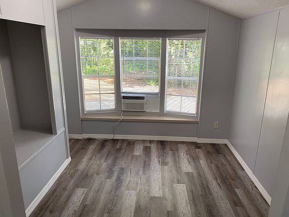 5th image of 9588 NE Jacksonville Rd #23A