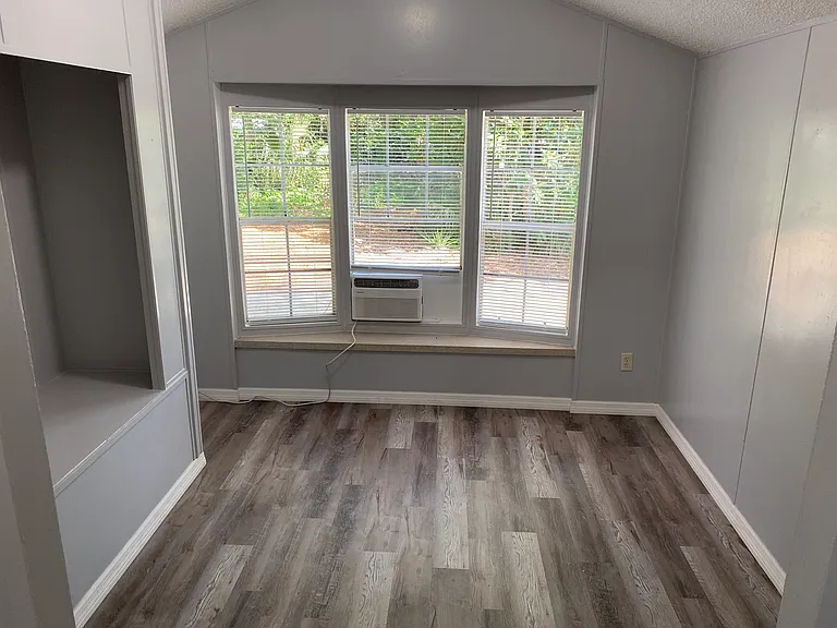 9588 NE Jacksonville Rd #23A — Photo 5