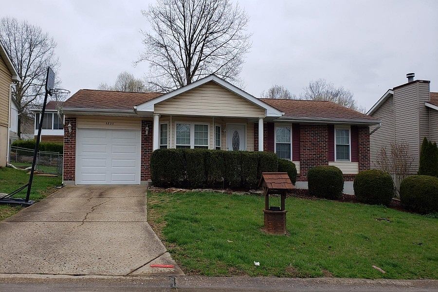 1st image of 5835 Parkmont Dr