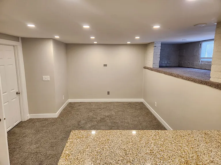 4907 Underwood Ave — Photo 5